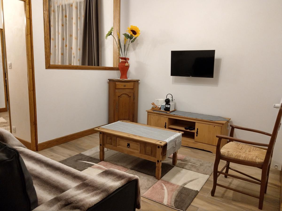 Les Chambres D'Hotes De La Frissonnette Auzelles 외부 사진