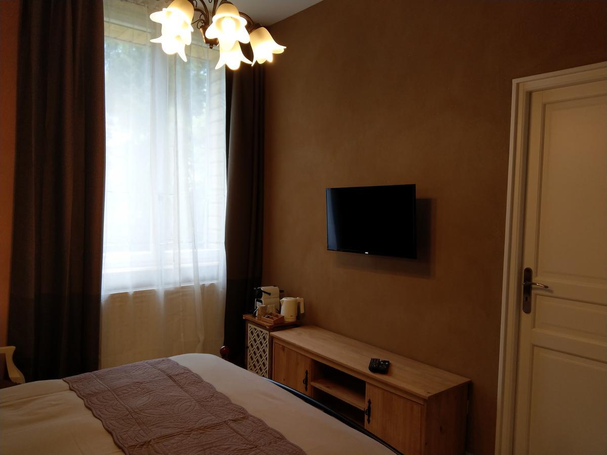 Les Chambres D'Hotes De La Frissonnette Auzelles 외부 사진