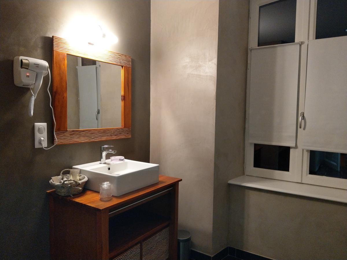 Les Chambres D'Hotes De La Frissonnette Auzelles 외부 사진