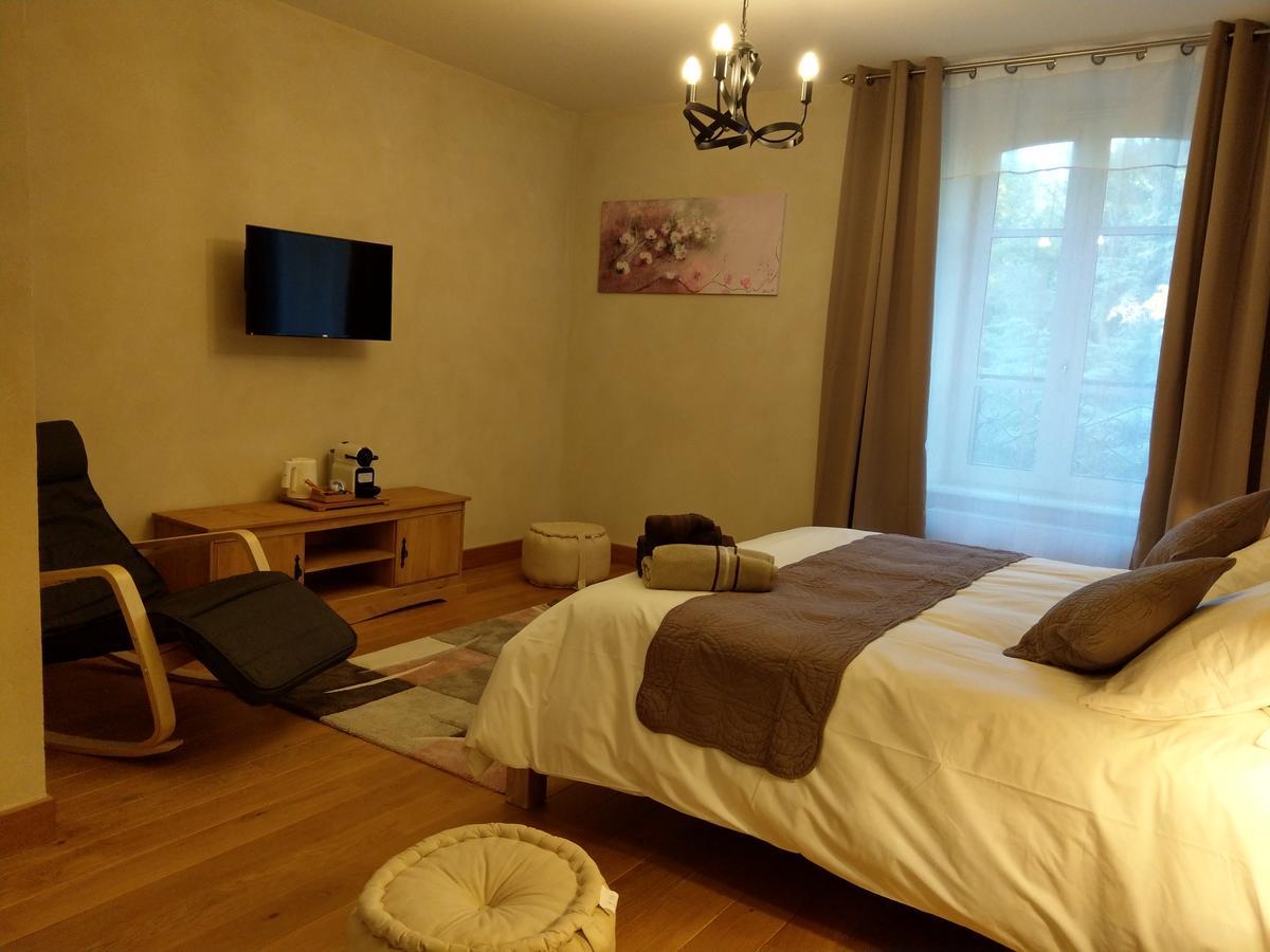 Les Chambres D'Hotes De La Frissonnette Auzelles 외부 사진