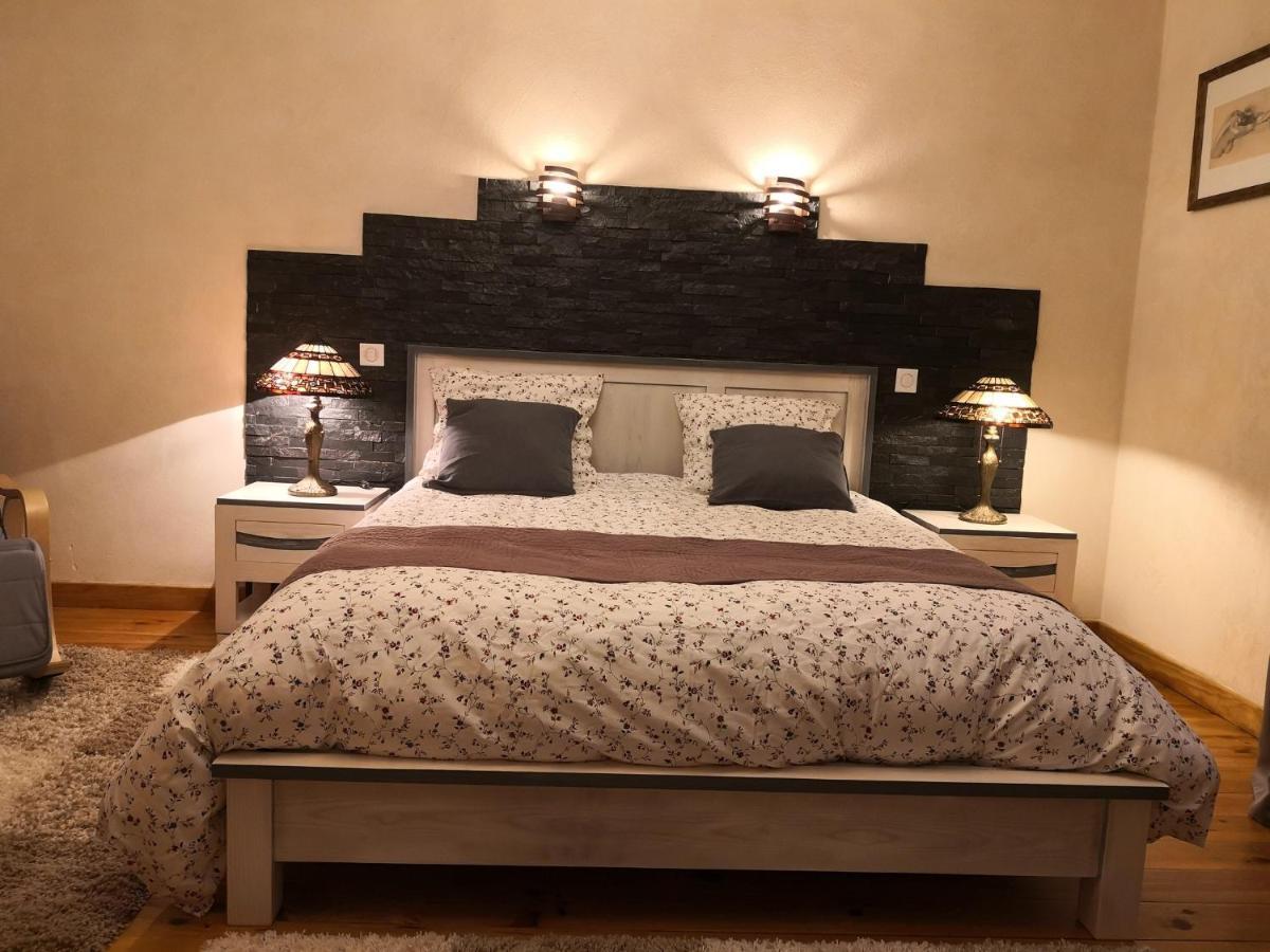Les Chambres D'Hotes De La Frissonnette Auzelles 외부 사진